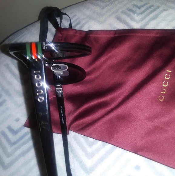 Gucci sunglasses - Picture 1 of 3